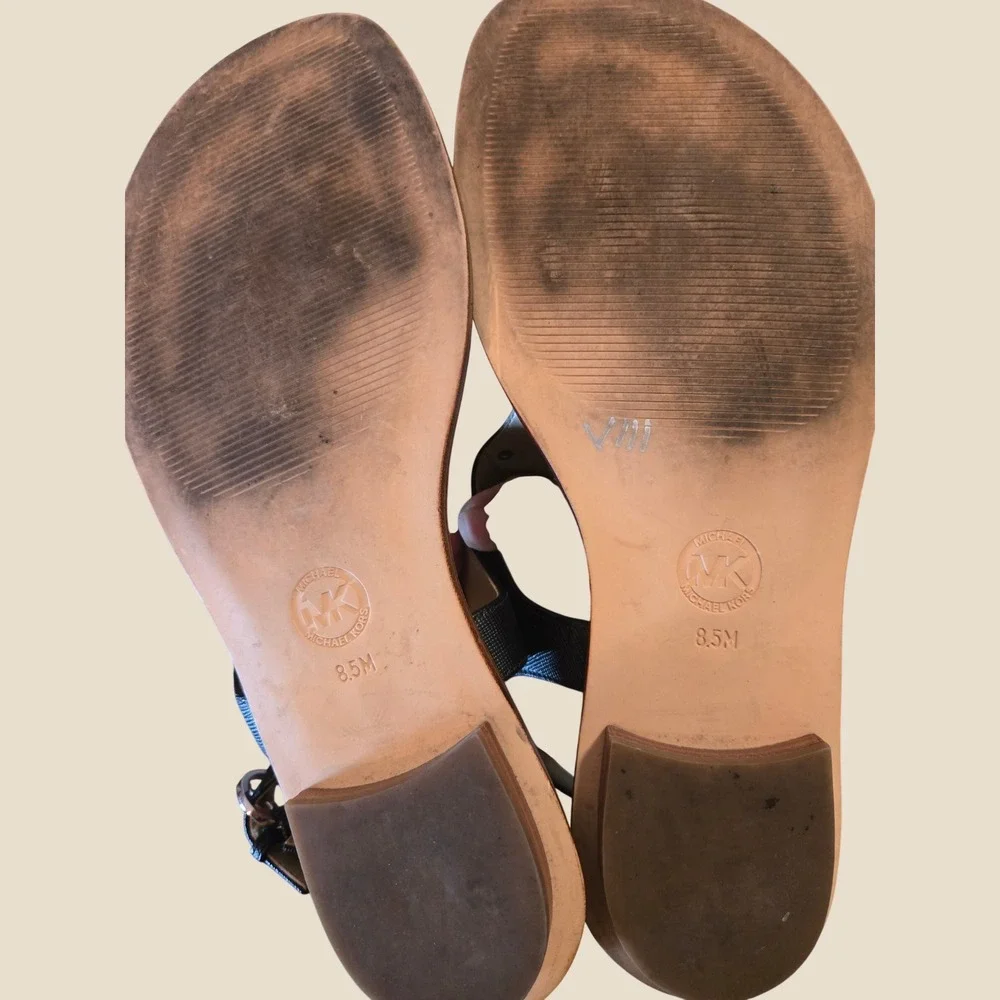 Michael Kors T Strap Flat Sandals Black Leather Logo Plate Women's Size‎ 8.5